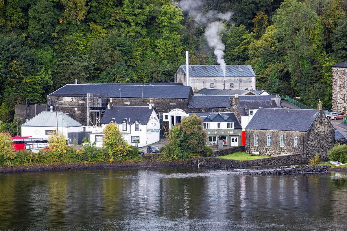 xl_limit-Tobermory-distillery-on-the-isle-of-mull-carbon-footprint_Visit-Scotland